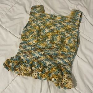 Crochetd peplum tank top with an open tie back. Size ~S